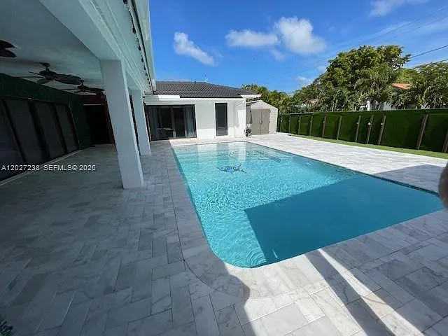 1252 Coral Ln — Photo 23