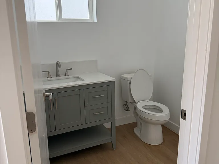2024 7th Ave #2028-3/4 — Photo 9