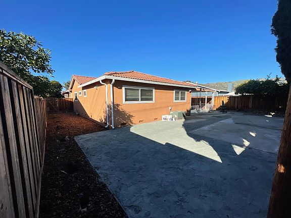 5th image of 2496 Sturla Dr