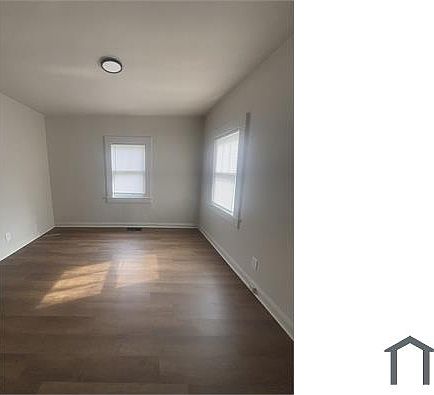 4th image of 2223 Roanoke Ave SW