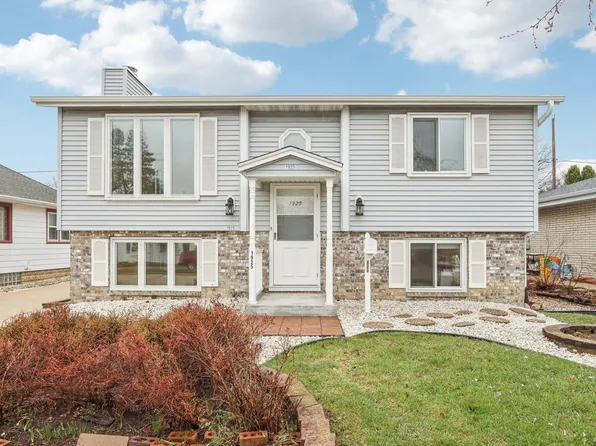 1925 East Van Beck AVENUE, Saint Francis, WI 53235