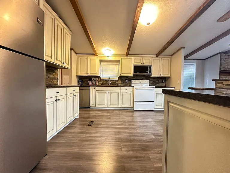 705 Bagley Dr — Photo 7