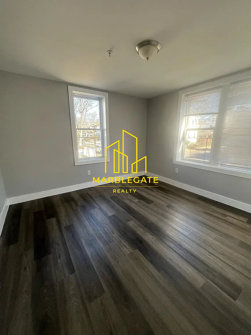 2 bed, 850 sqft, $1,800 — Photo 3