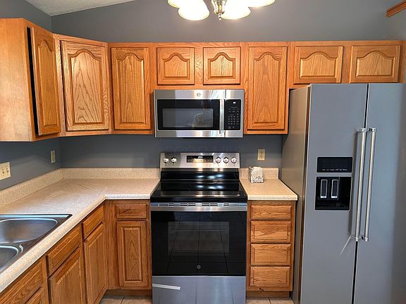 4th image of 190 Crabapple Dr
