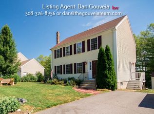 31 Wampum Dr, Taunton, MA 02780
