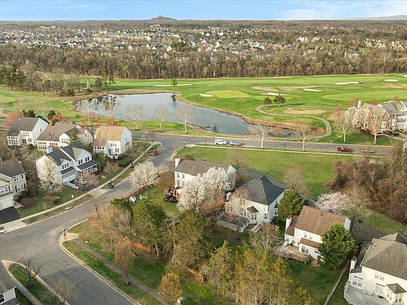 5th image of 43186 Maple Cross St