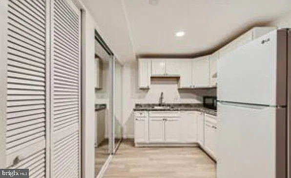 1 bed, 1.0 bath, 2170 sqft, $1,750 — Photo 3