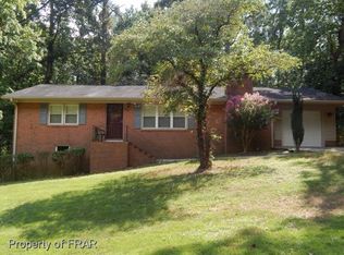 908 Clearwater Dr, Sanford, NC 27330