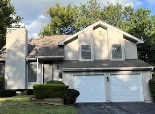 12748 W 108th St, Overland Park, KS 66210
