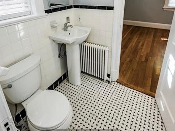 5th image of 3410 Hanover Ave #1