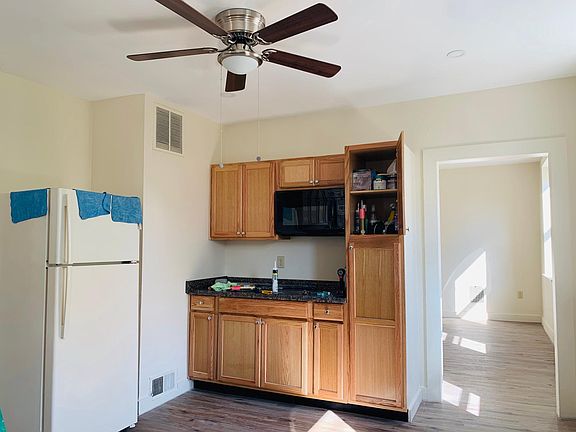 5th image of 306 Davenport Ave #2