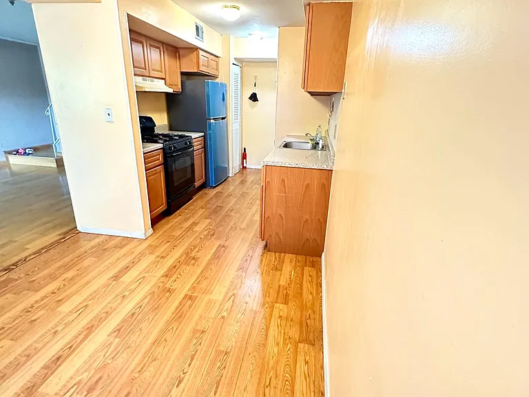 154 Storm Dr — Photo 5