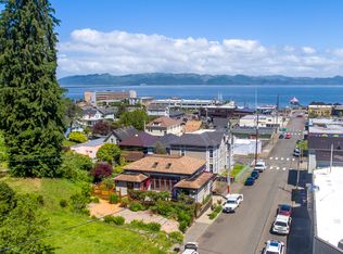 359 6th St #B, Astoria, OR 97103