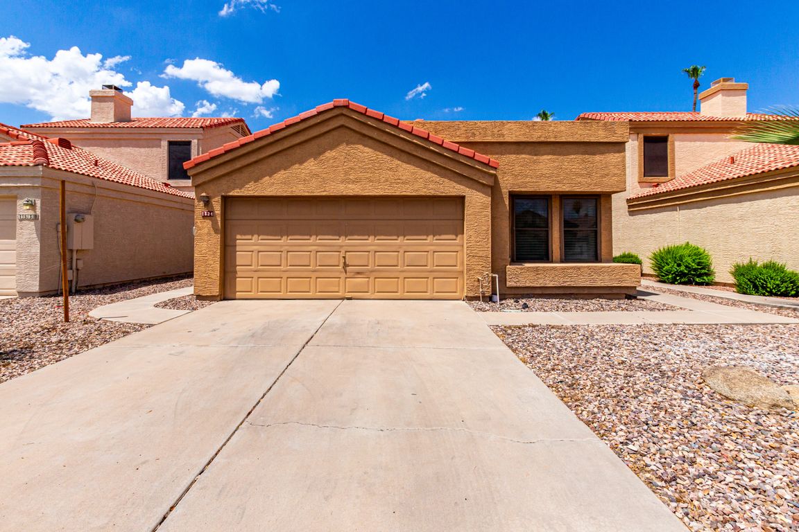 Welcome to your updated home minutes from parks & Downtown Gilbert!