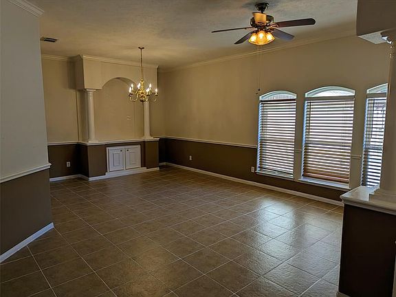 2nd image of 14939 Bennetts Mill Ln