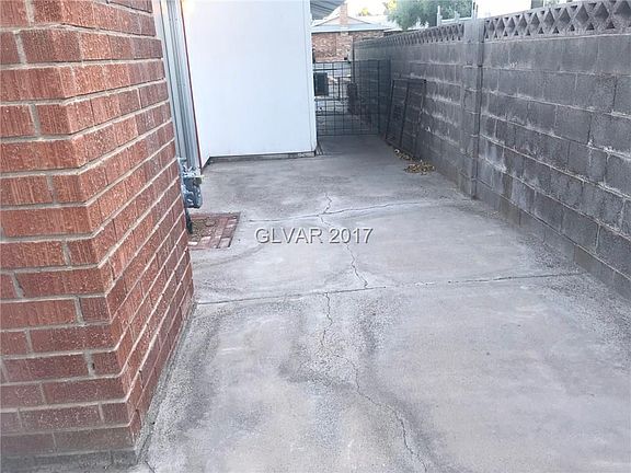 5th image of 3960 Woodhill Ave