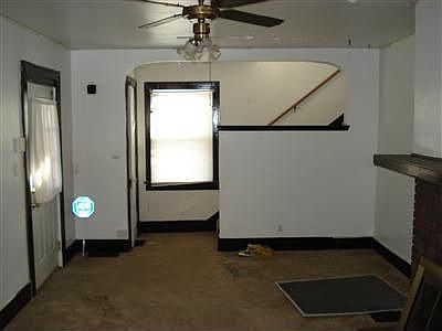 3rd image of 236 E Hillcrest Ave