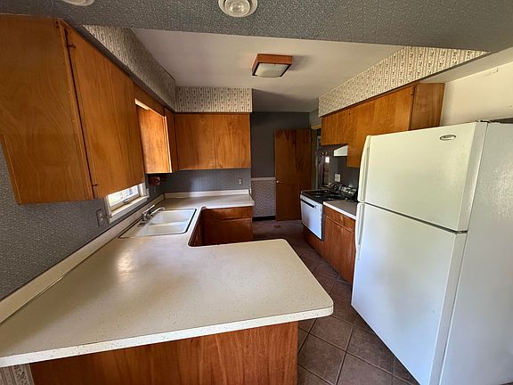 5th image of 6844 Evergreen St