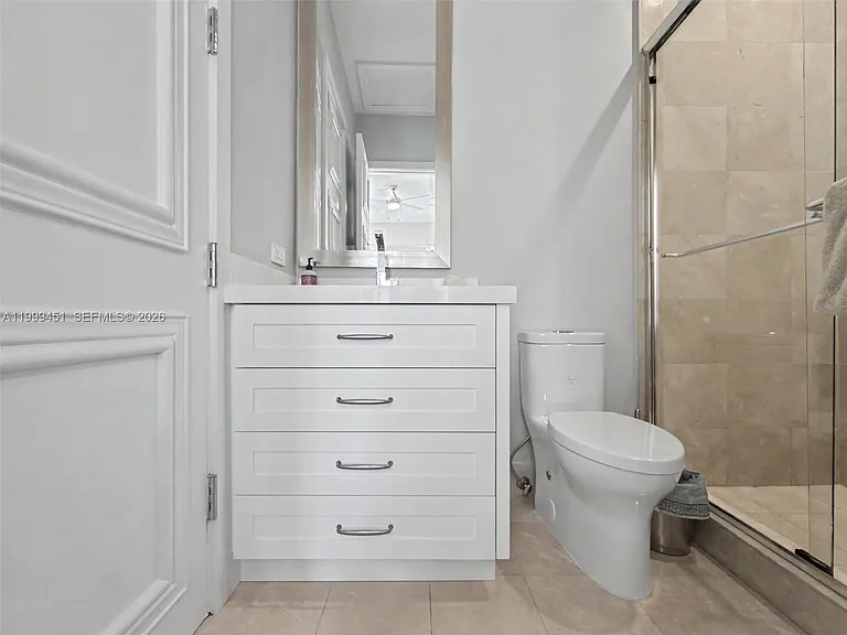 13689 Deering Bay Dr — Photo 40