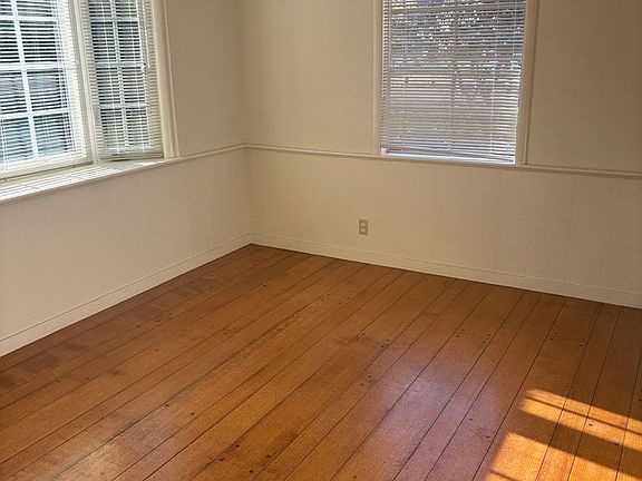 5th image of 1150 Stockbridge Ave