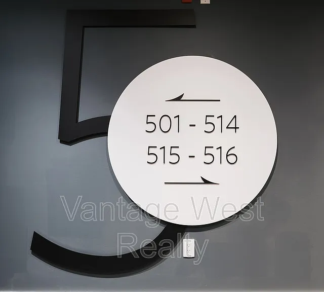 3389 Lakeshore Rd #516 — Photo 35