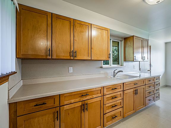 4th image of 6930 Seward Park Ave S