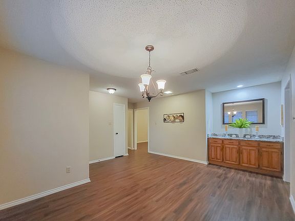 5th image of 3706 Indian Wells Dr