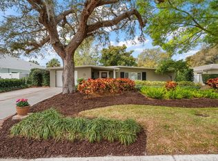 1718 Meredith Ln, Belleair, FL 33756