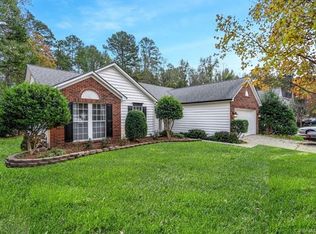 6107 Skyline Dr, Charlotte, NC 28269