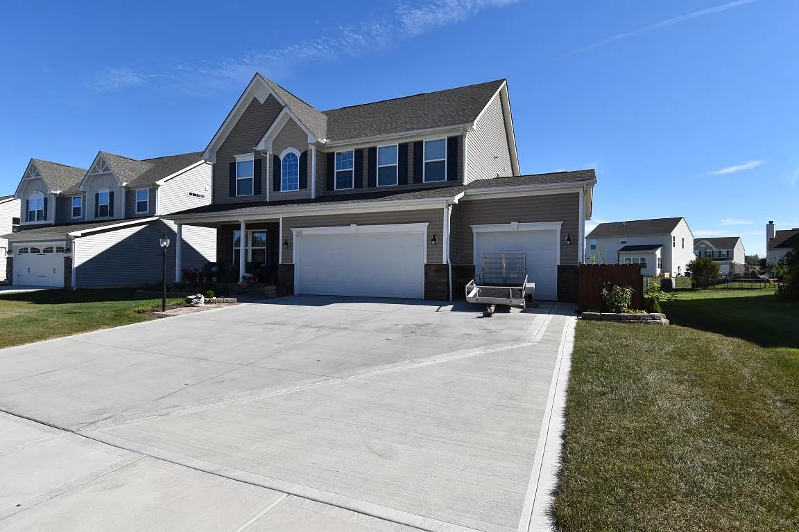 145 Whittington Pl photo 1