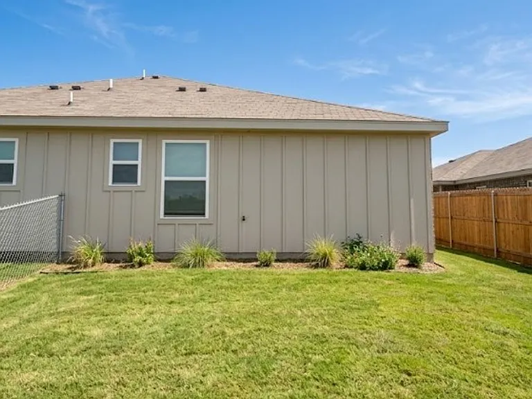 815 Eastland Dr #A — Photo 12