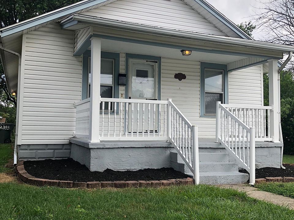 1st image of 215 Redwood Ave