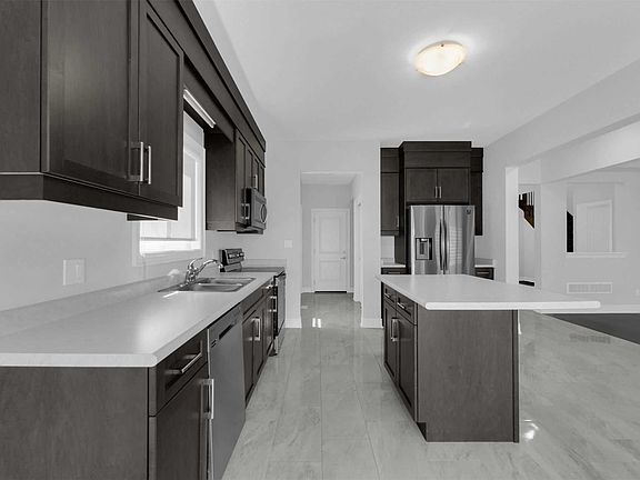3rd image of 27 Monarch St