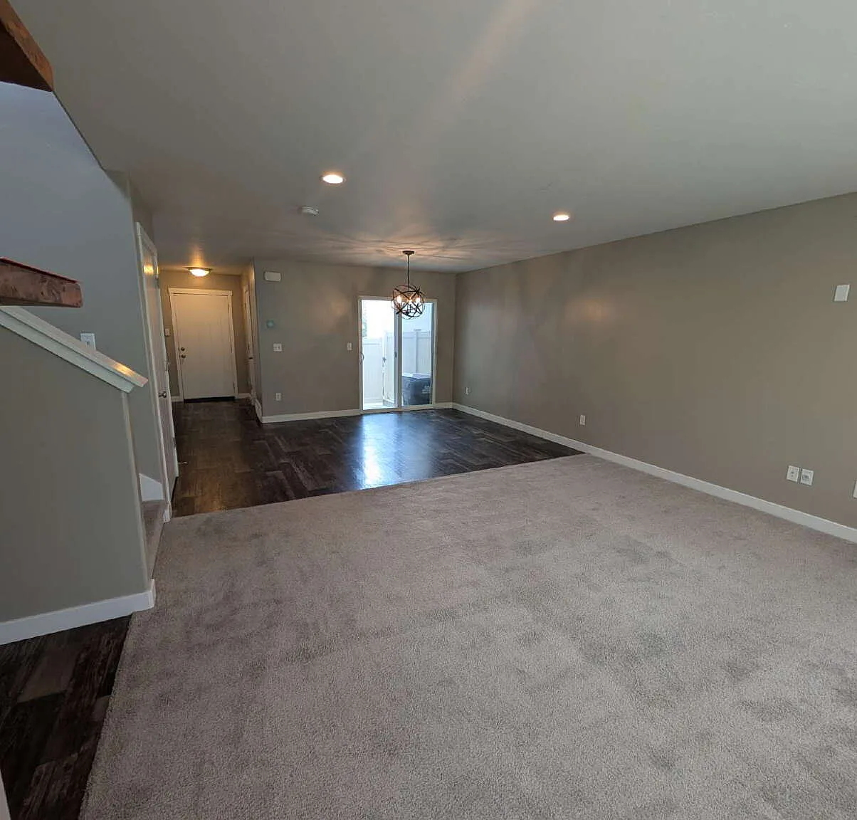 3 bed, 2.5 bath, 2496 sqft, $2,395 — Photo 4