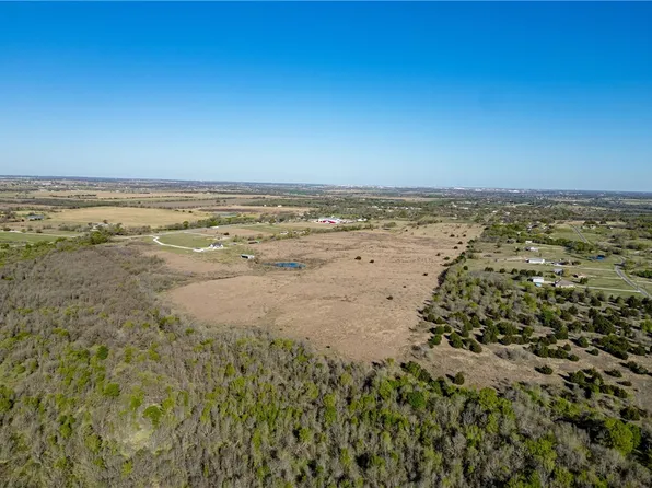 S Robinson Dr, Lorena, TX 76655