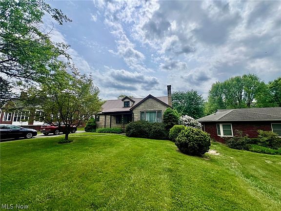 2nd image of 528 Harding Rd