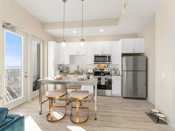 Triton Cay - Daytona Apartments