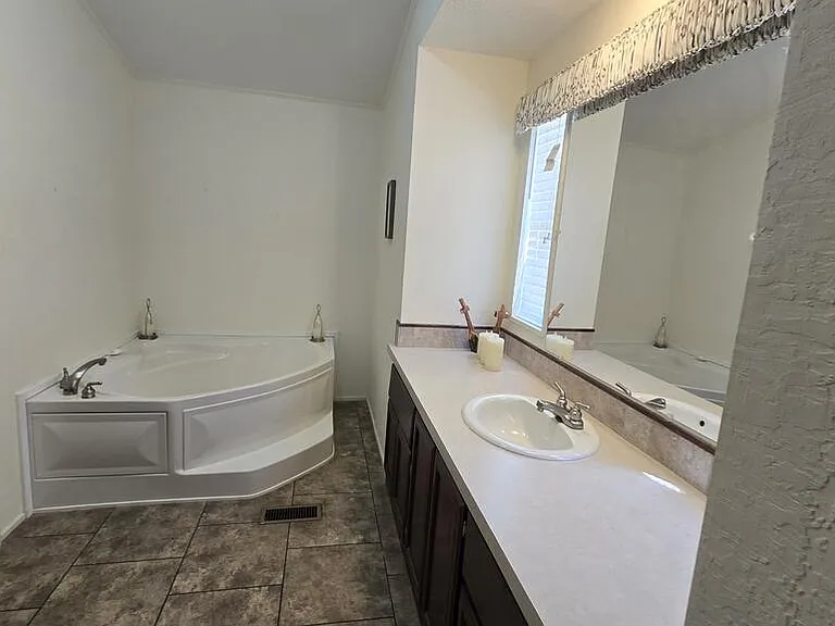 1320 N Fairgrounds Rd #104 — Photo 7