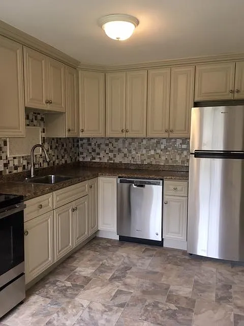 Brook Haven Condominiums — Photo 2