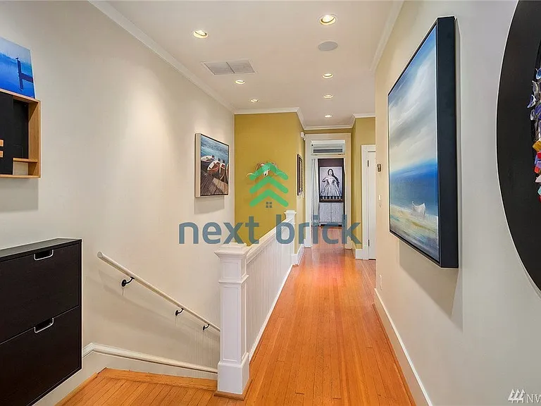 2913 Franklin Ave E #B — Photo 3