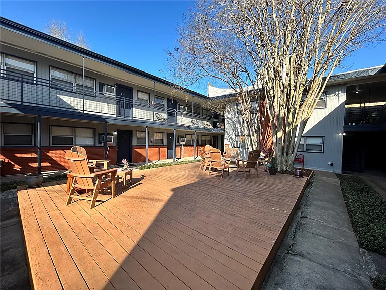 4207 Mount Vernon St #13 — Photo 11