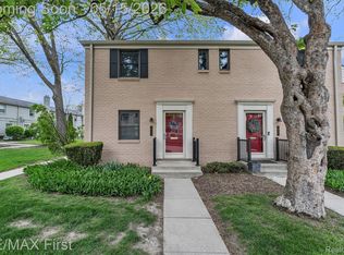 1921 Graefield Rd, Birmingham, MI 48009