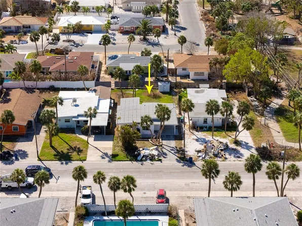 106 46th Ave, St Pete Beach, FL 33706
