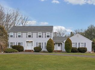 2 Dorolee Dr, East Brunswick, NJ 08816