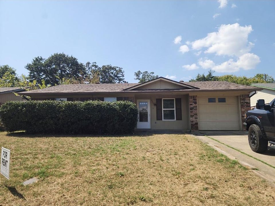 1st image of 2209 Hillcrest Ct