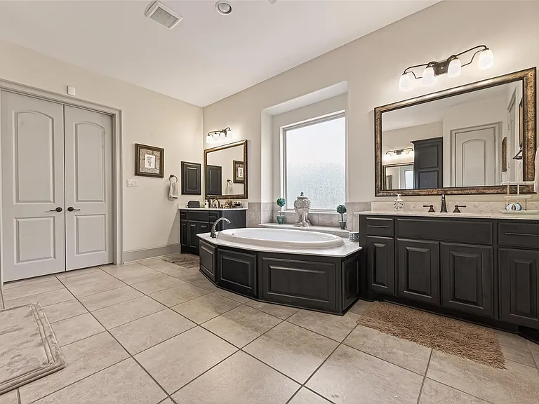 2515 Avon Gate Ct — Photo 41
