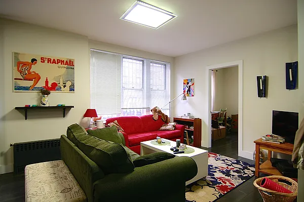 Rented by Space Real Estate | media 44