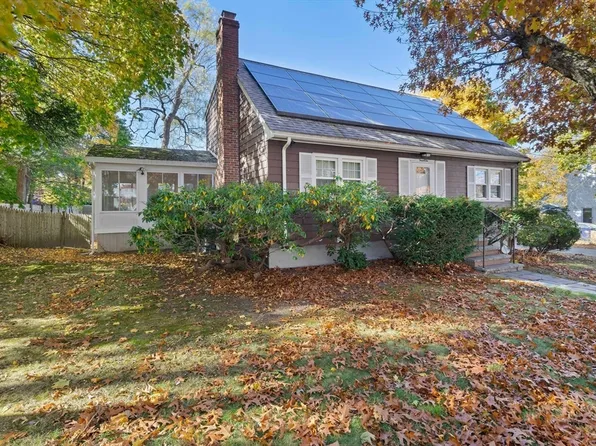 19 Farwell Ave, Hyde Park, MA 02136