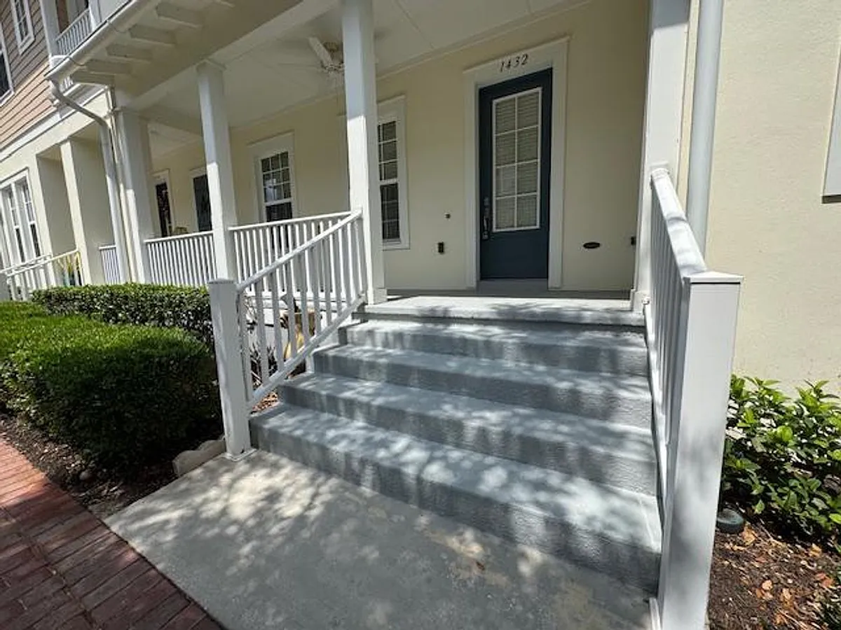 Building Photo - 1432 Resolute St
