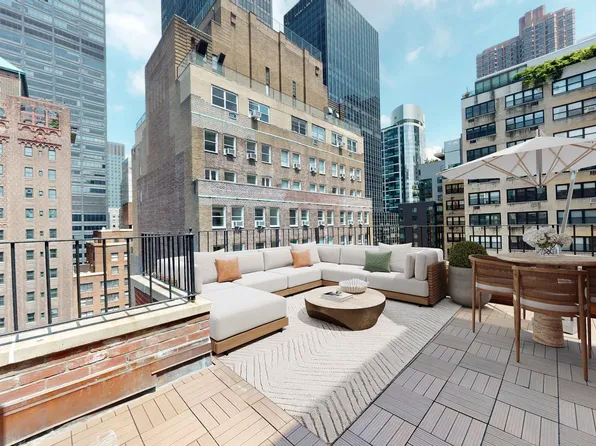 137 East 38th Street image 1 of 13